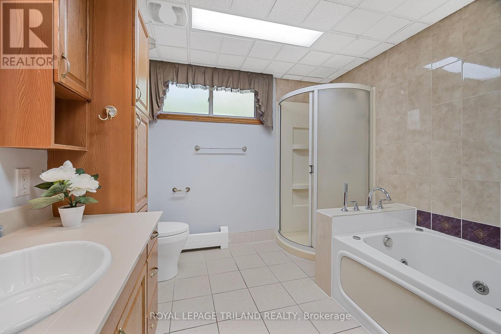 1210 Hamilton Road, London East, Ontario  N5W 1A9 - Photo 17 - X12437283