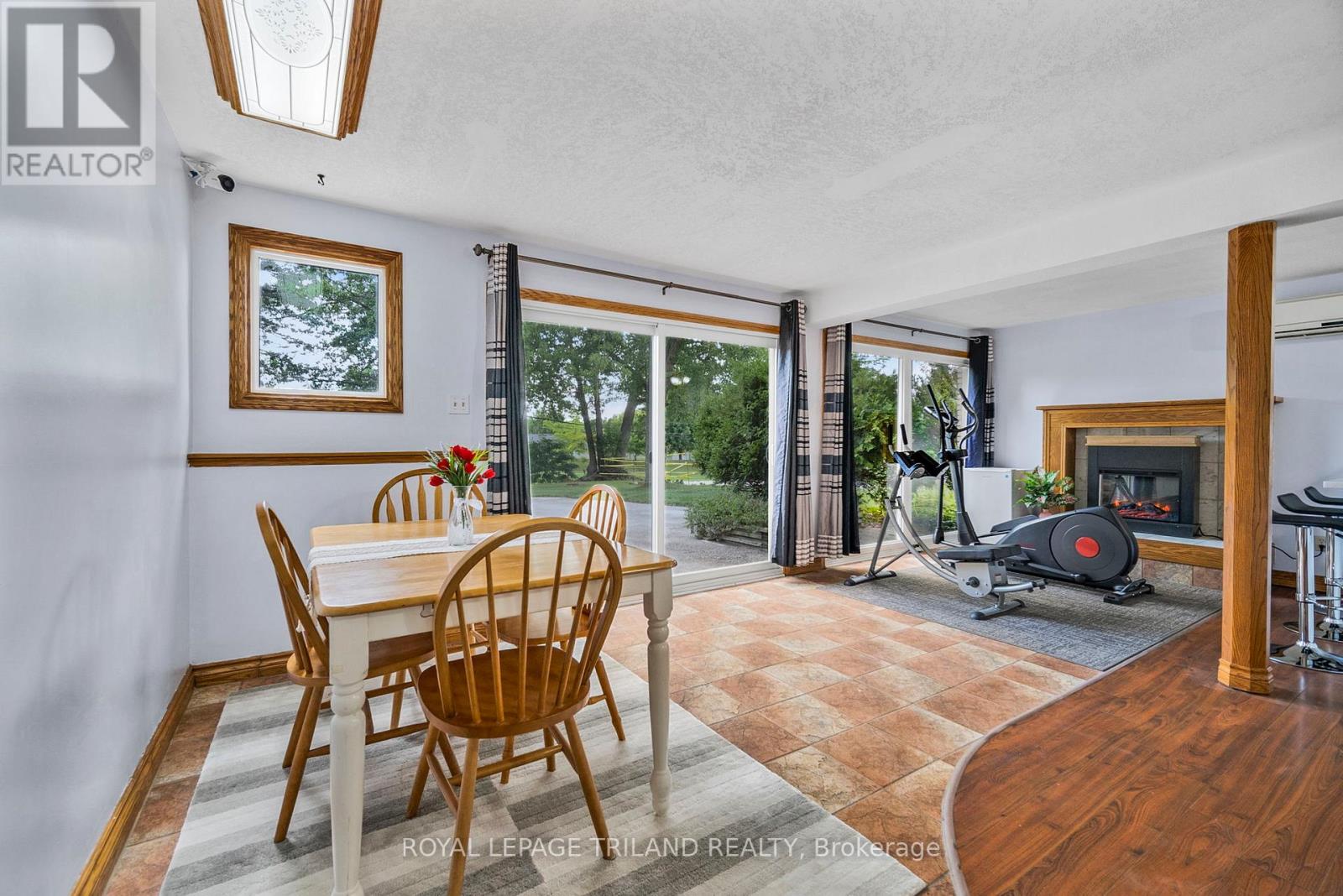 1210 Hamilton Road, London East, Ontario  N5W 1A9 - Photo 6 - X12437283