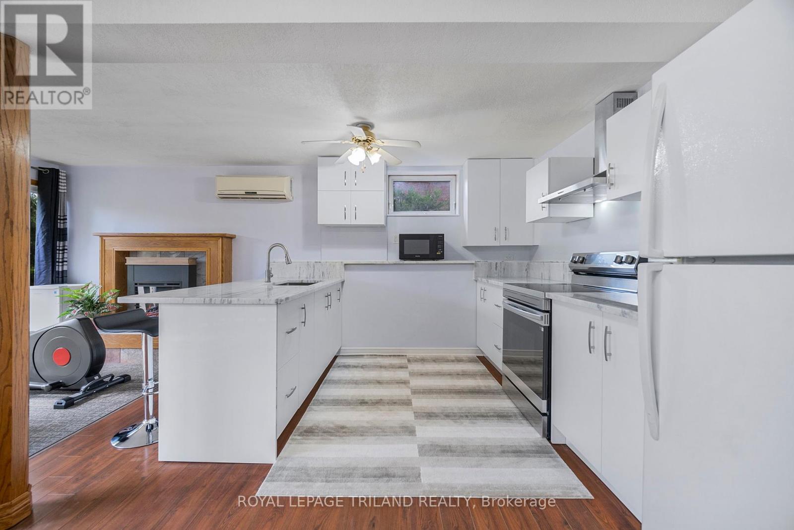 1210 Hamilton Road, London East, Ontario  N5W 1A9 - Photo 8 - X12437283