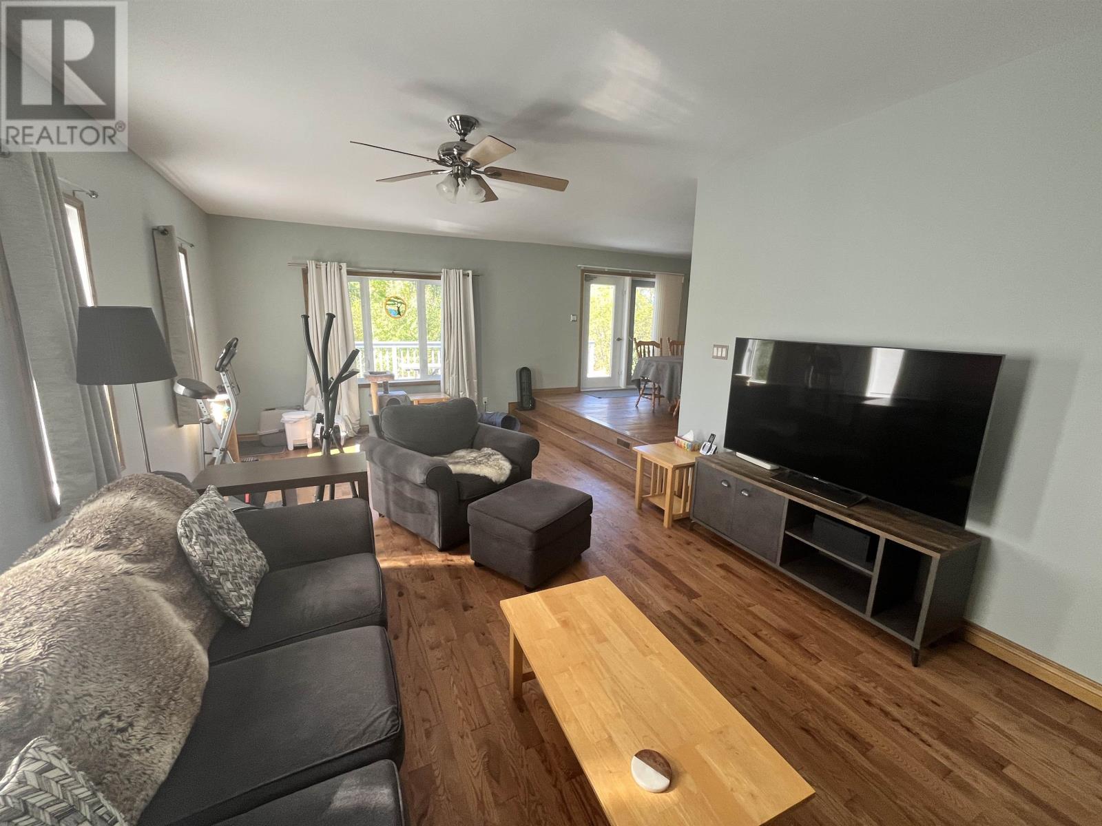 16 Lakeview Avenue, Cochenour, Ontario  P0V 1L0 - Photo 15 - TB253107