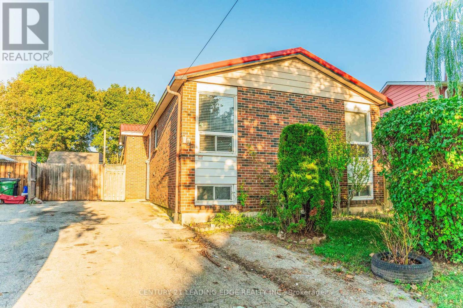 77 SNOWBALL CRESCENT, Toronto, Ontario
