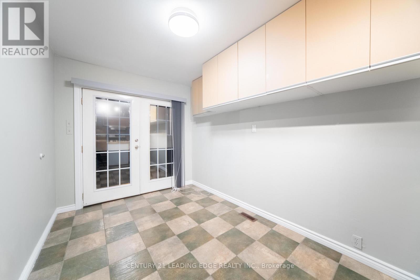 77 Snowball Crescent, Toronto, Ontario  M1B 1S5 - Photo 7 - E12437077