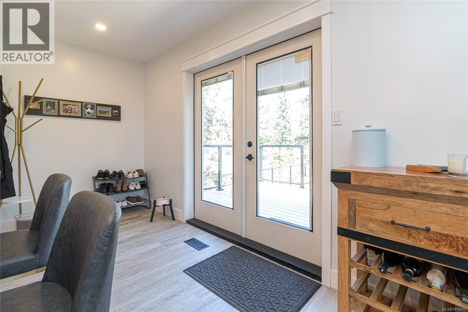 104 Dorothy Lane, View Royal, British Columbia V9B 6B5 - Photo 3 - 1015415