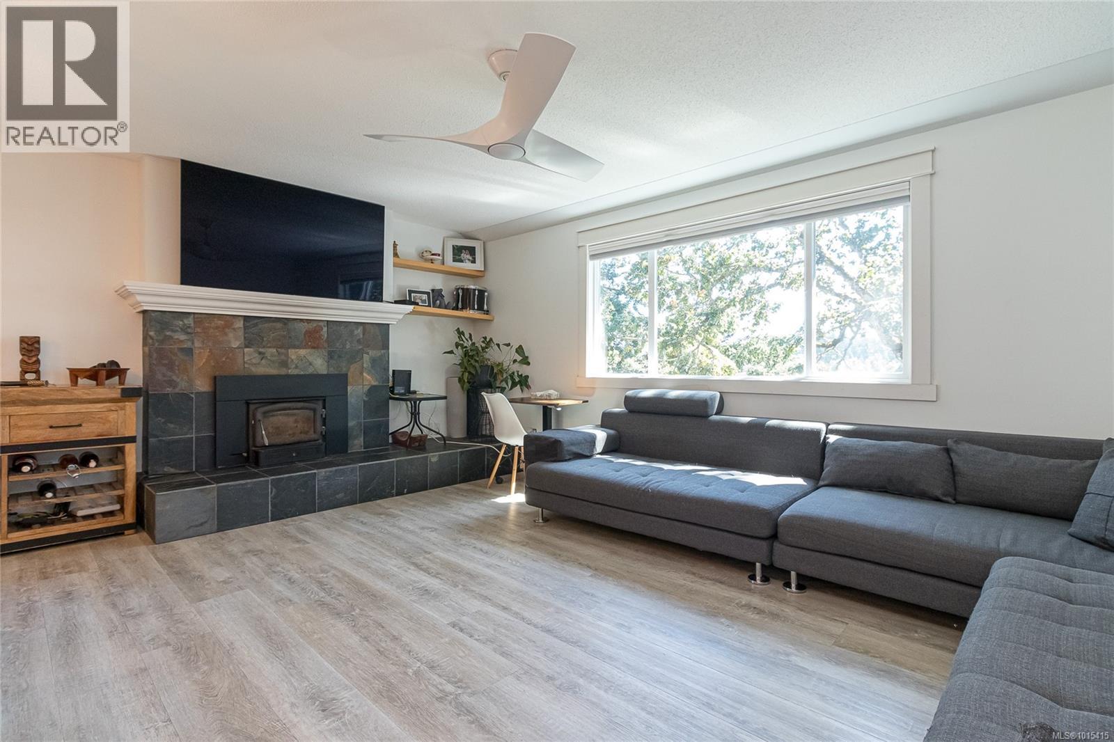 104 Dorothy Lane, View Royal, British Columbia V9B 6B5 - Photo 4 - 1015415