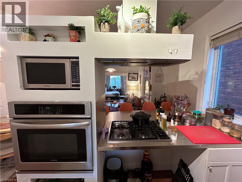 207 Charlton Avenue W Unit# 1, Hamilton, Ontario  L8P 2E3 - Photo 18 - 40773877