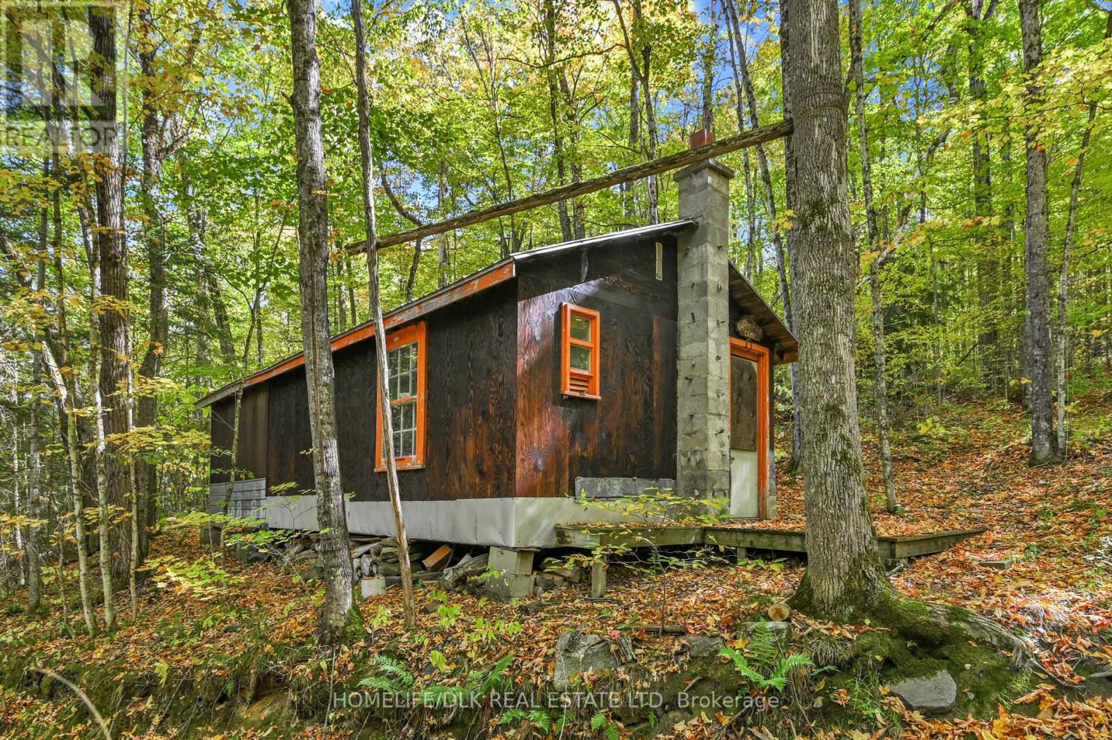 6702b Calabogie Road, Greater Madawaska, Ontario  K0J 1H0 - Photo 3 - X12437137