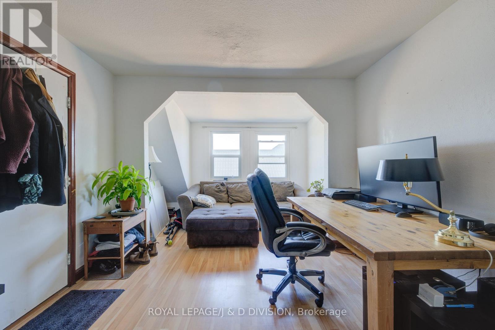 345 Louisa Street, Kitchener, Ontario  N2H 5N1 - Photo 29 - X12436725