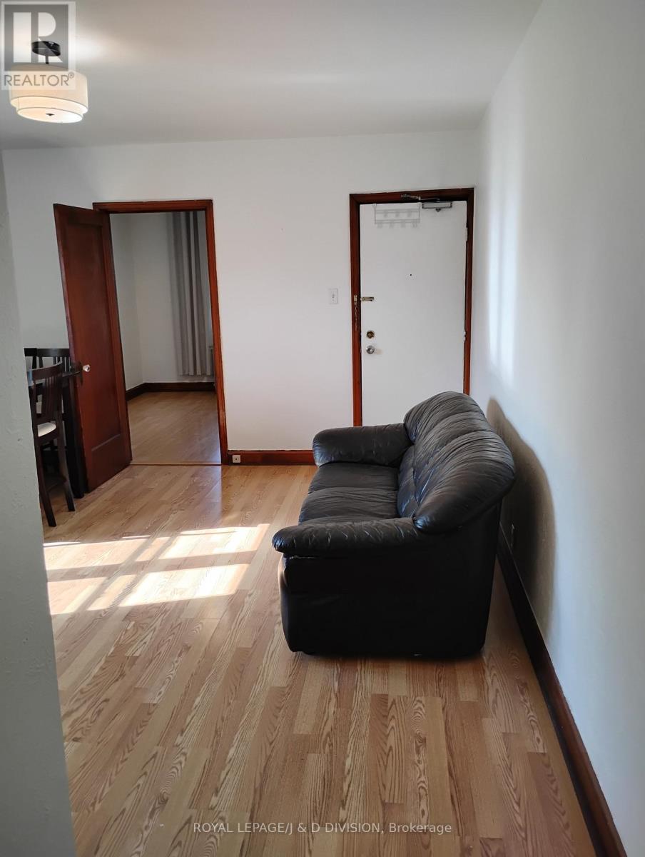 345 Louisa Street, Kitchener, Ontario  N2H 5N1 - Photo 35 - X12436725