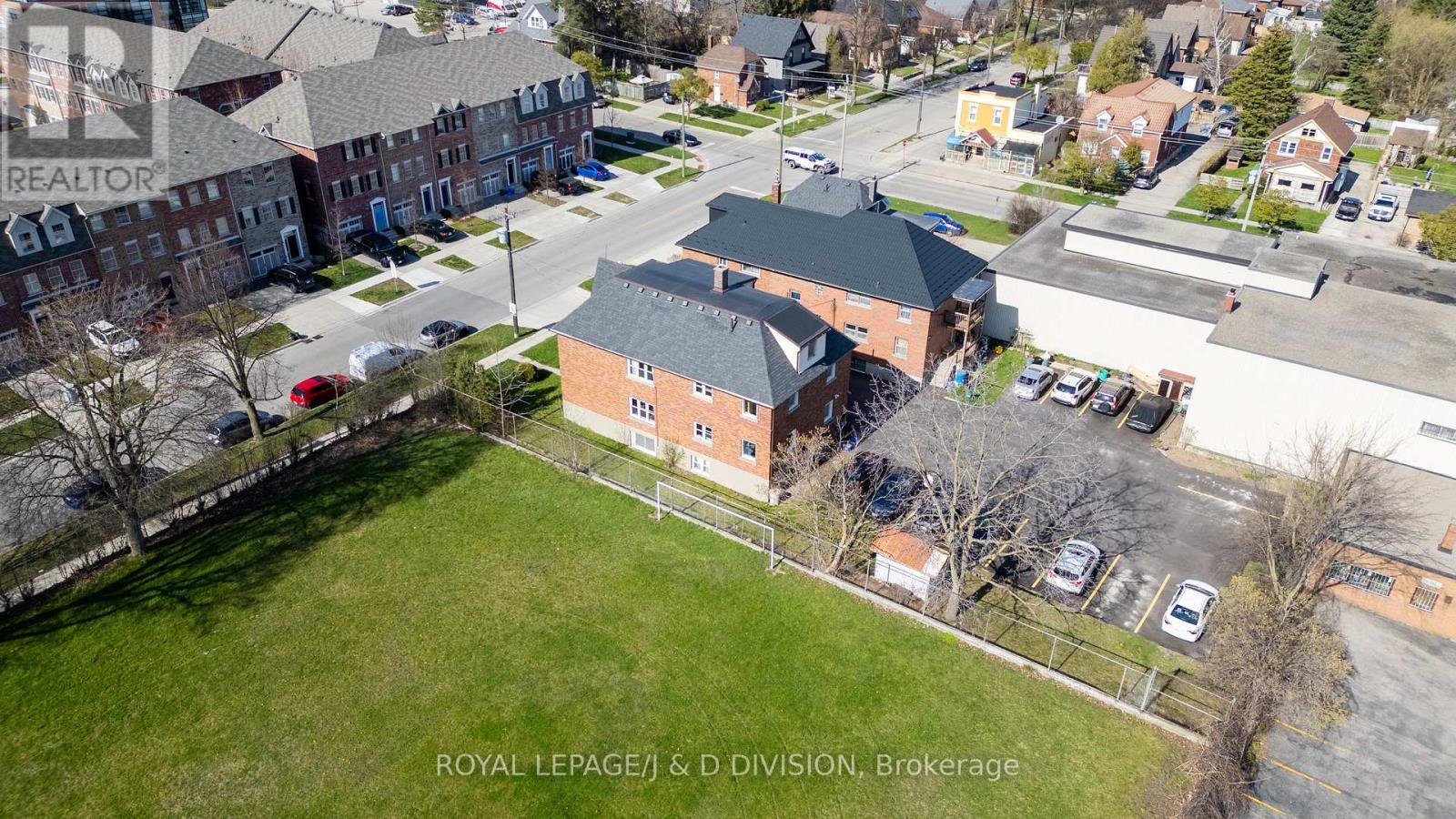 345 Louisa Street, Kitchener, Ontario  N2H 5N1 - Photo 42 - X12436725