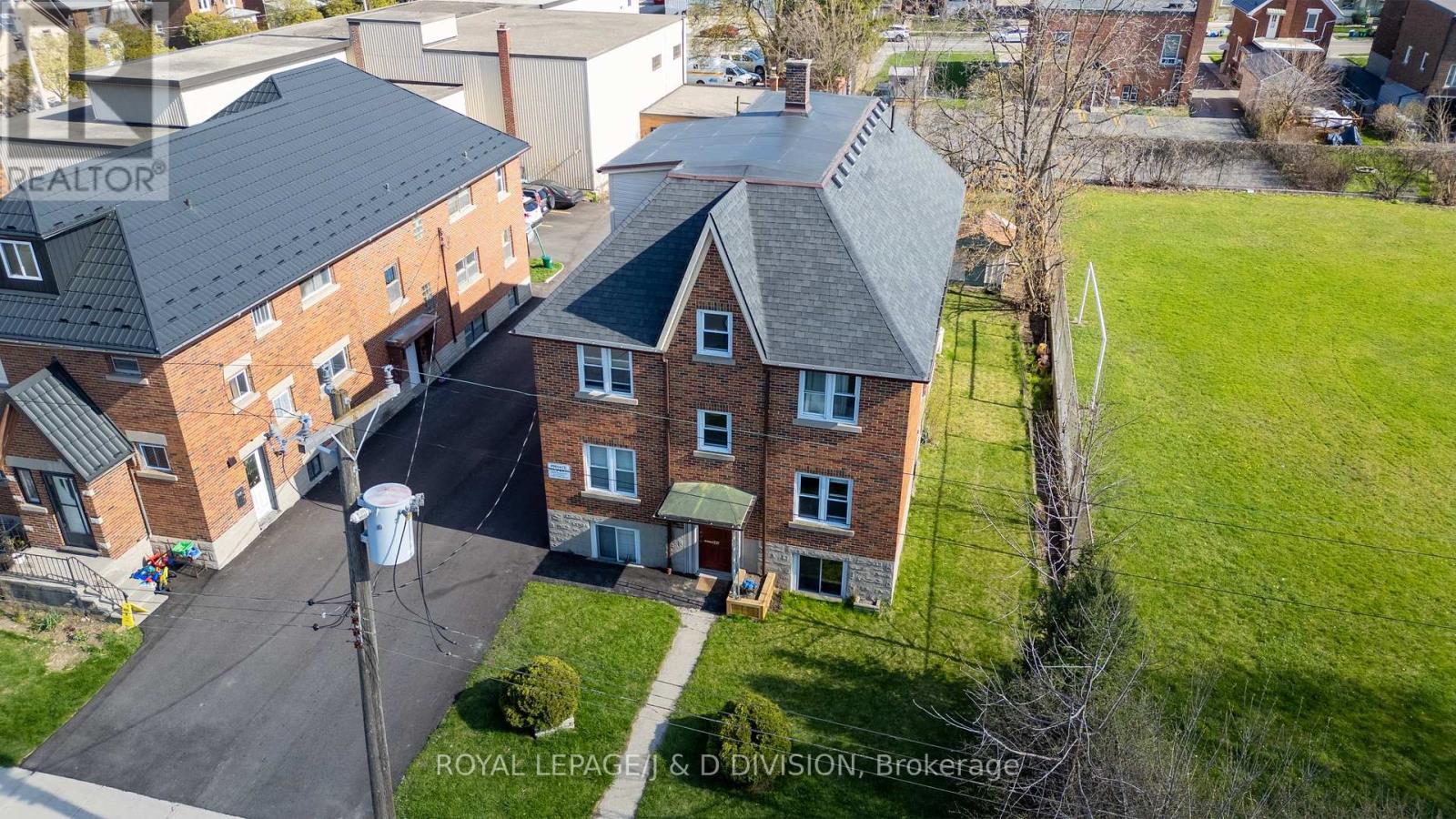345 Louisa Street, Kitchener, Ontario  N2H 5N1 - Photo 47 - X12436725