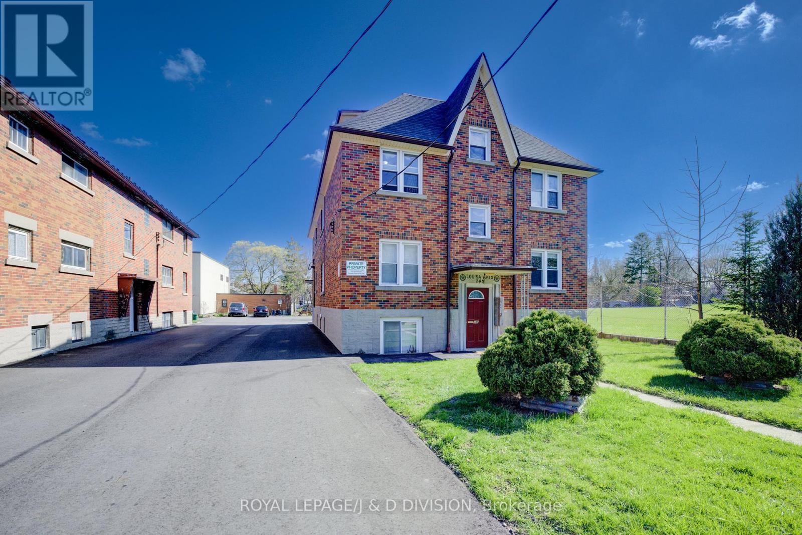 345 Louisa Street, Kitchener, Ontario  N2H 5N1 - Photo 5 - X12436725