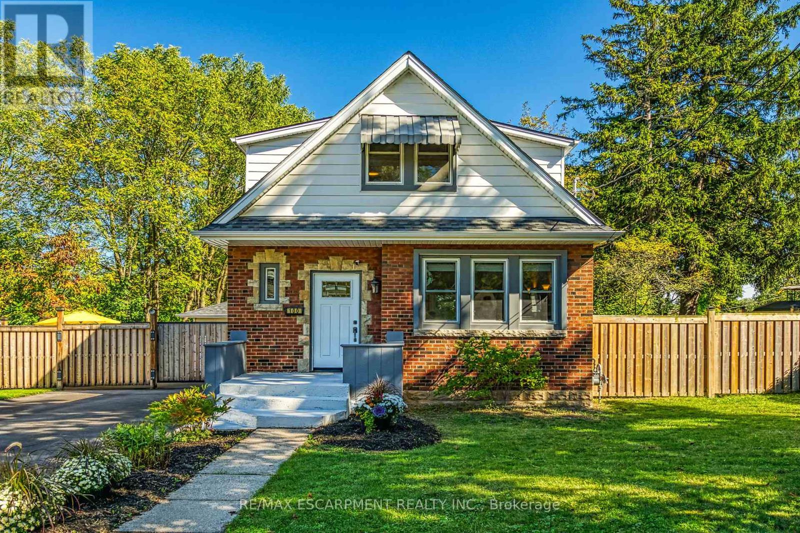 100 Wigton Street, Haldimand, Ontario  N3W 1E9 - Photo 1 - X12436746