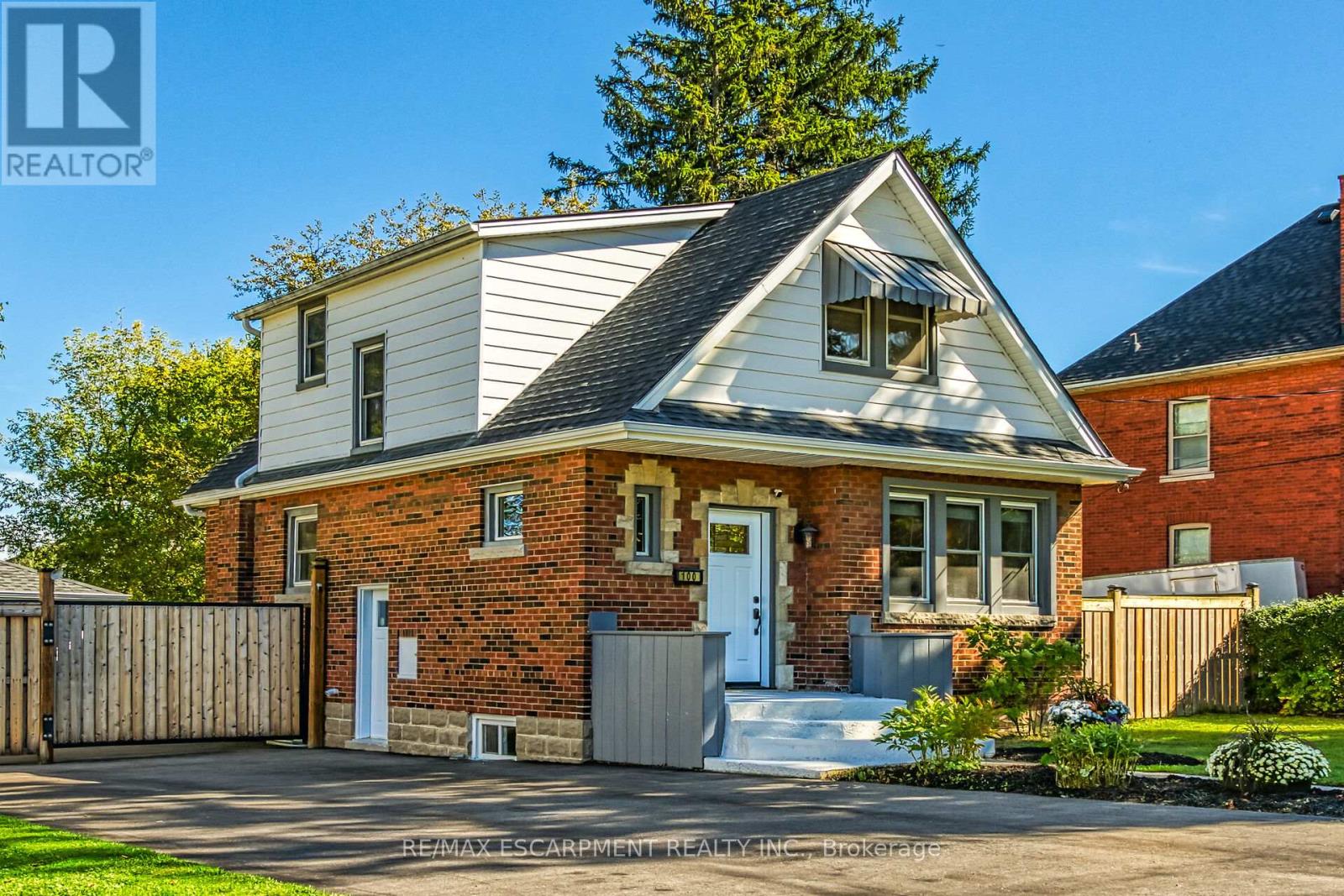 100 Wigton Street, Haldimand, Ontario  N3W 1E9 - Photo 2 - X12436746