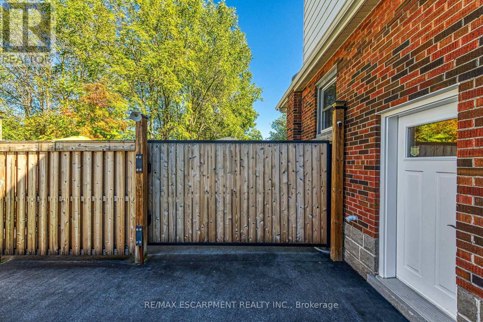 100 Wigton Street, Haldimand, Ontario  N3W 1E9 - Photo 36 - X12436746
