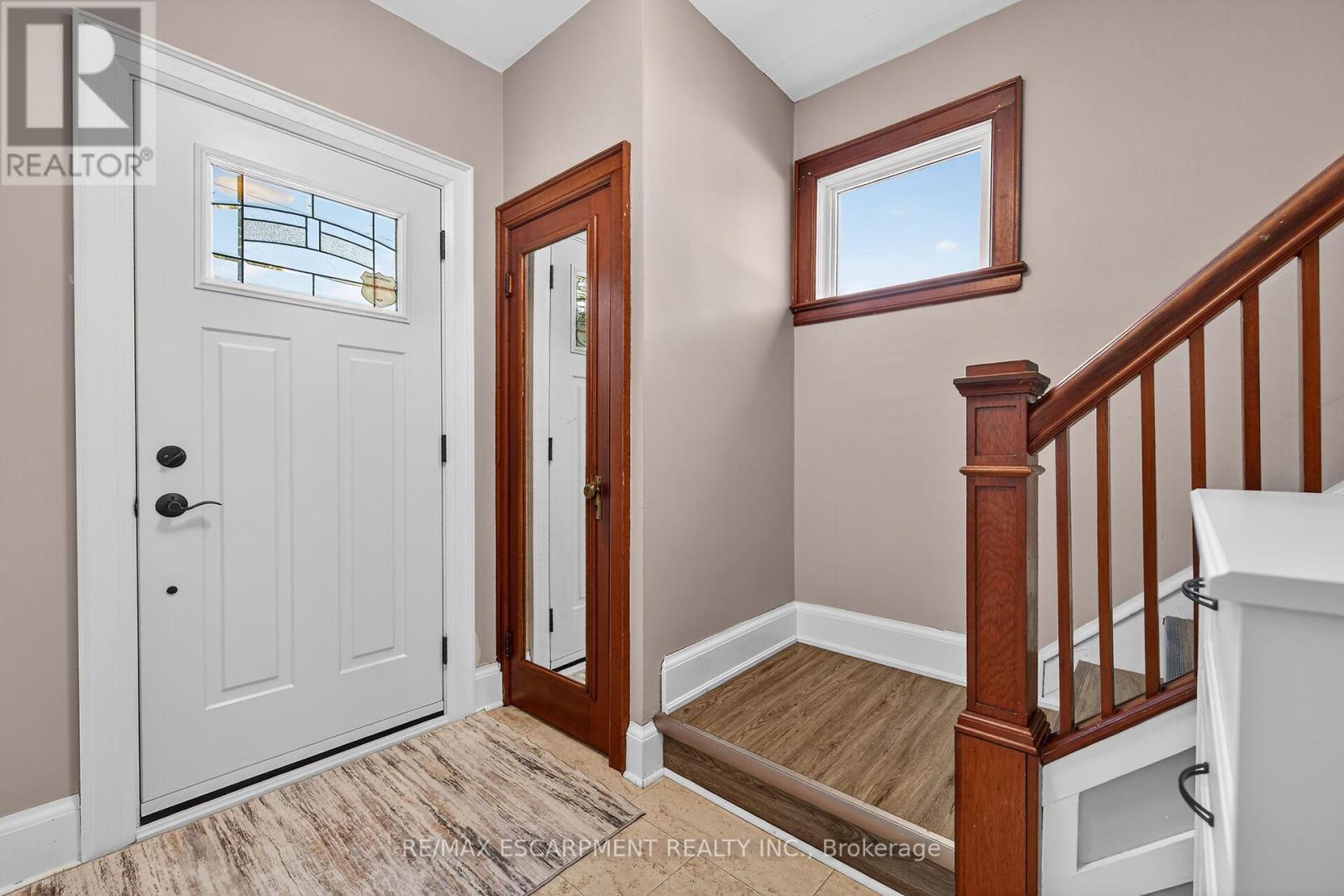 100 Wigton Street, Haldimand, Ontario  N3W 1E9 - Photo 7 - X12436746