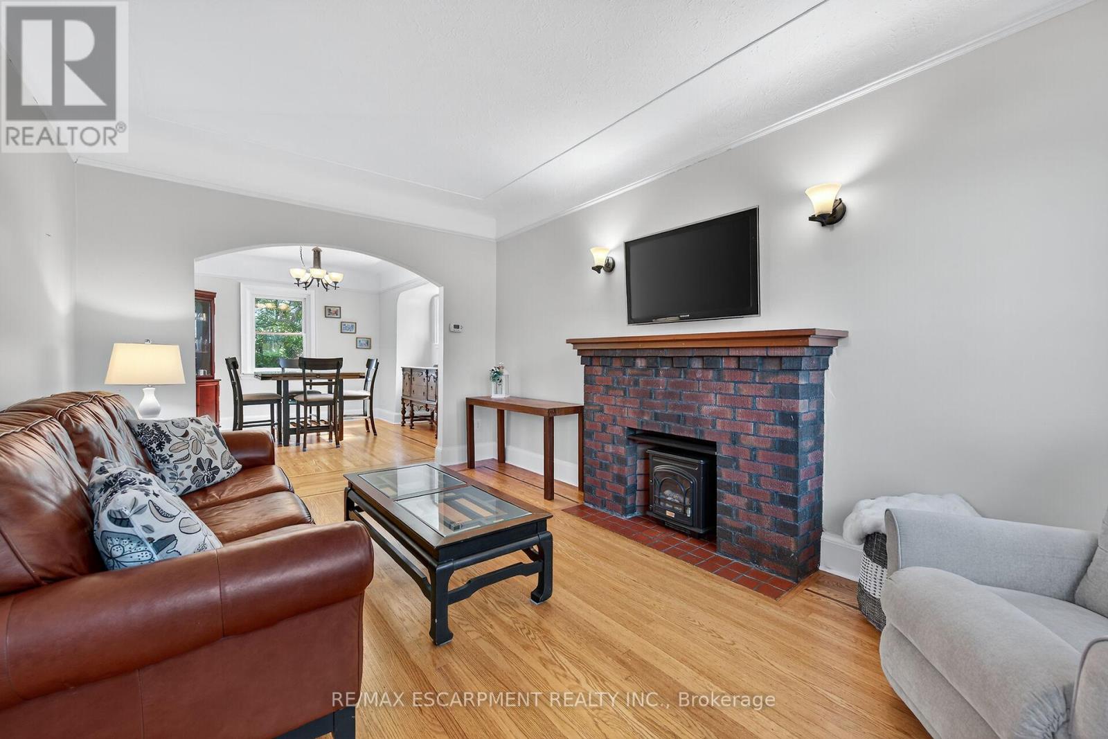 100 Wigton Street, Haldimand, Ontario  N3W 1E9 - Photo 9 - X12436746