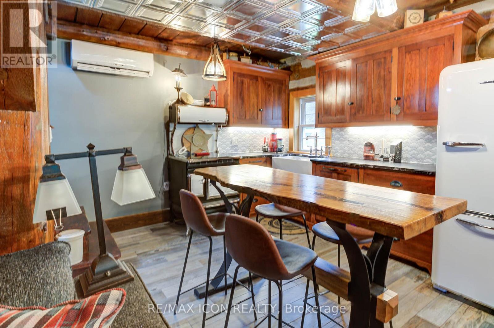146 Field Street, West Grey, Ontario  N0G 1R0 - Photo 37 - X12436781