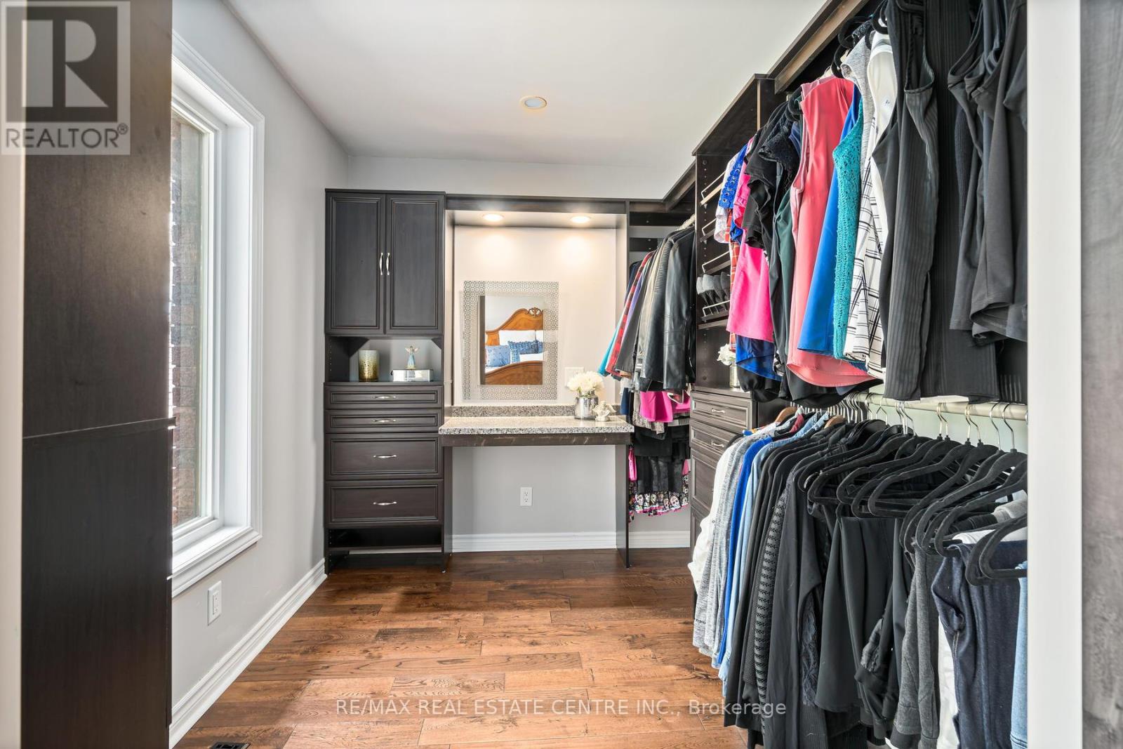 4 Pine Ridge Road, Erin, Ontario  N0B 1T0 - Photo 17 - X12436817