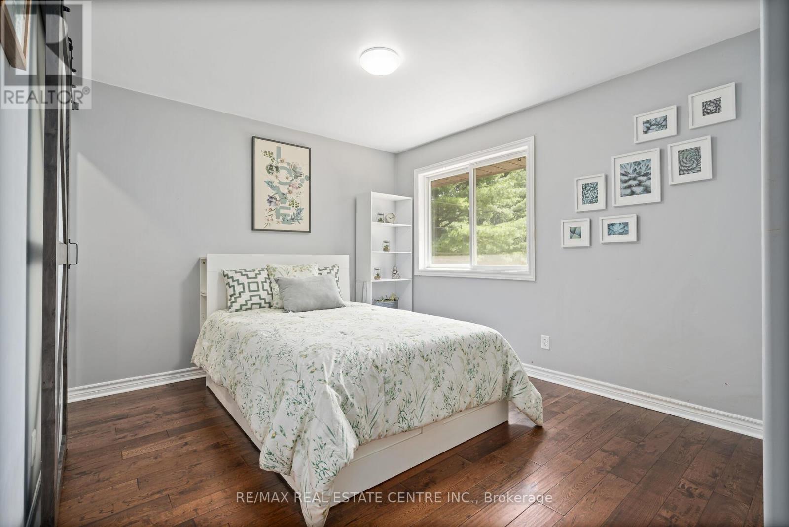 4 Pine Ridge Road, Erin, Ontario  N0B 1T0 - Photo 21 - X12436817