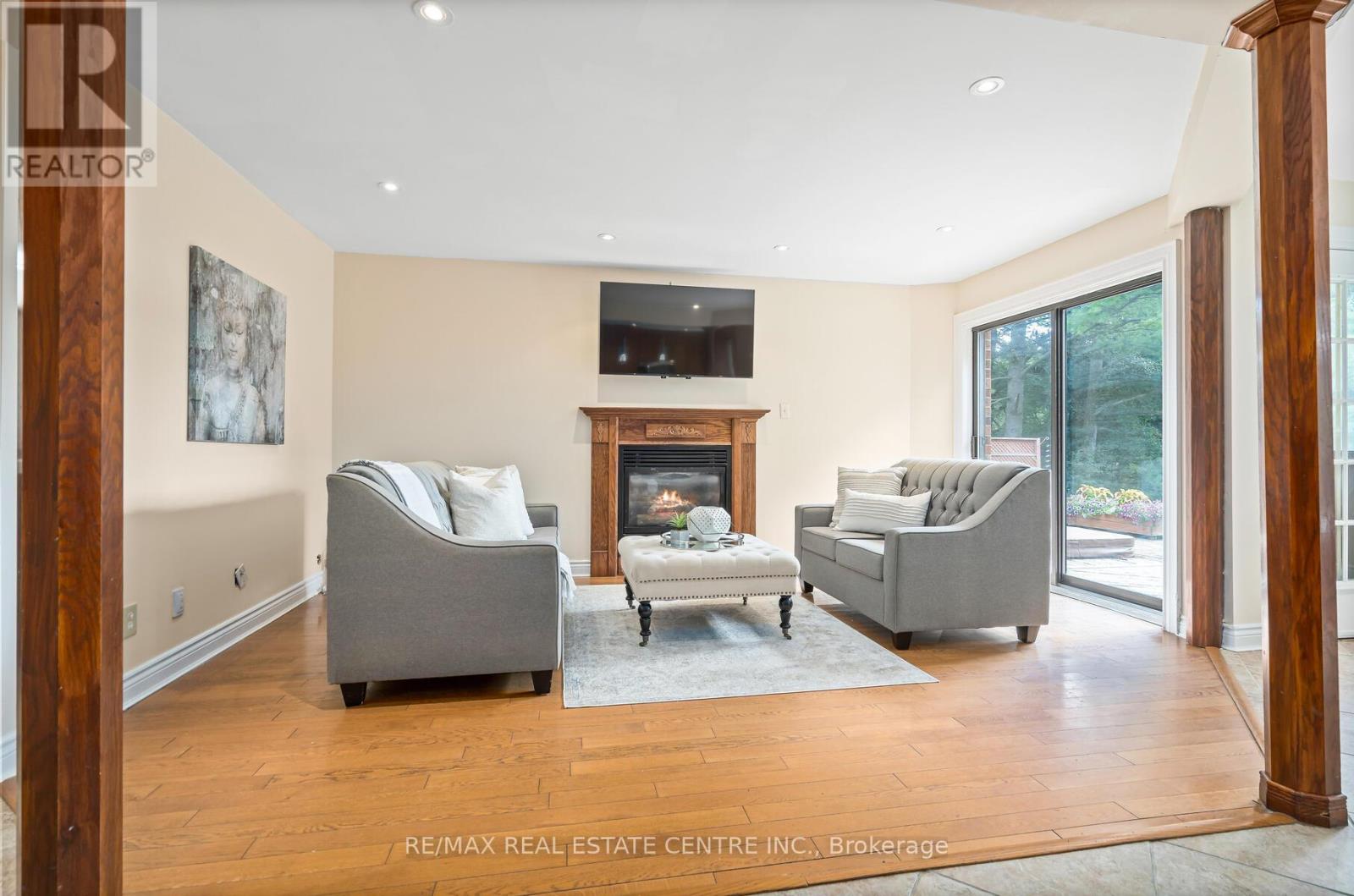 4 Pine Ridge Road, Erin, Ontario  N0B 1T0 - Photo 8 - X12436817