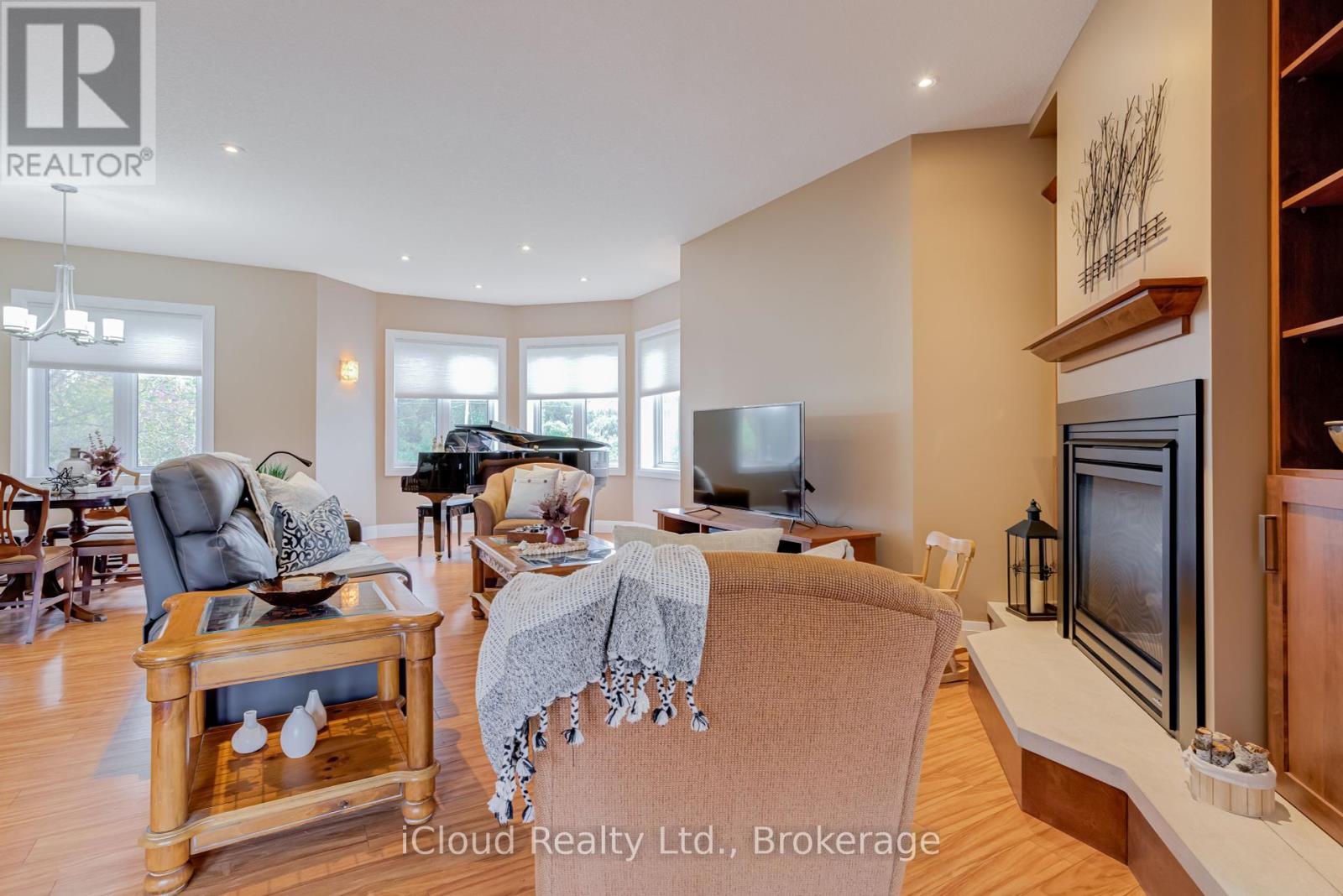 16 Highland Road, Minto, Ontario  N0G 1M0 - Photo 14 - X12436865