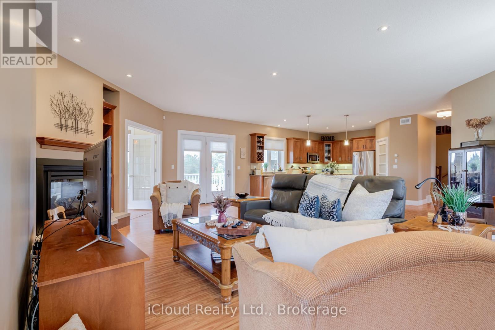 16 Highland Road, Minto, Ontario  N0G 1M0 - Photo 19 - X12436865