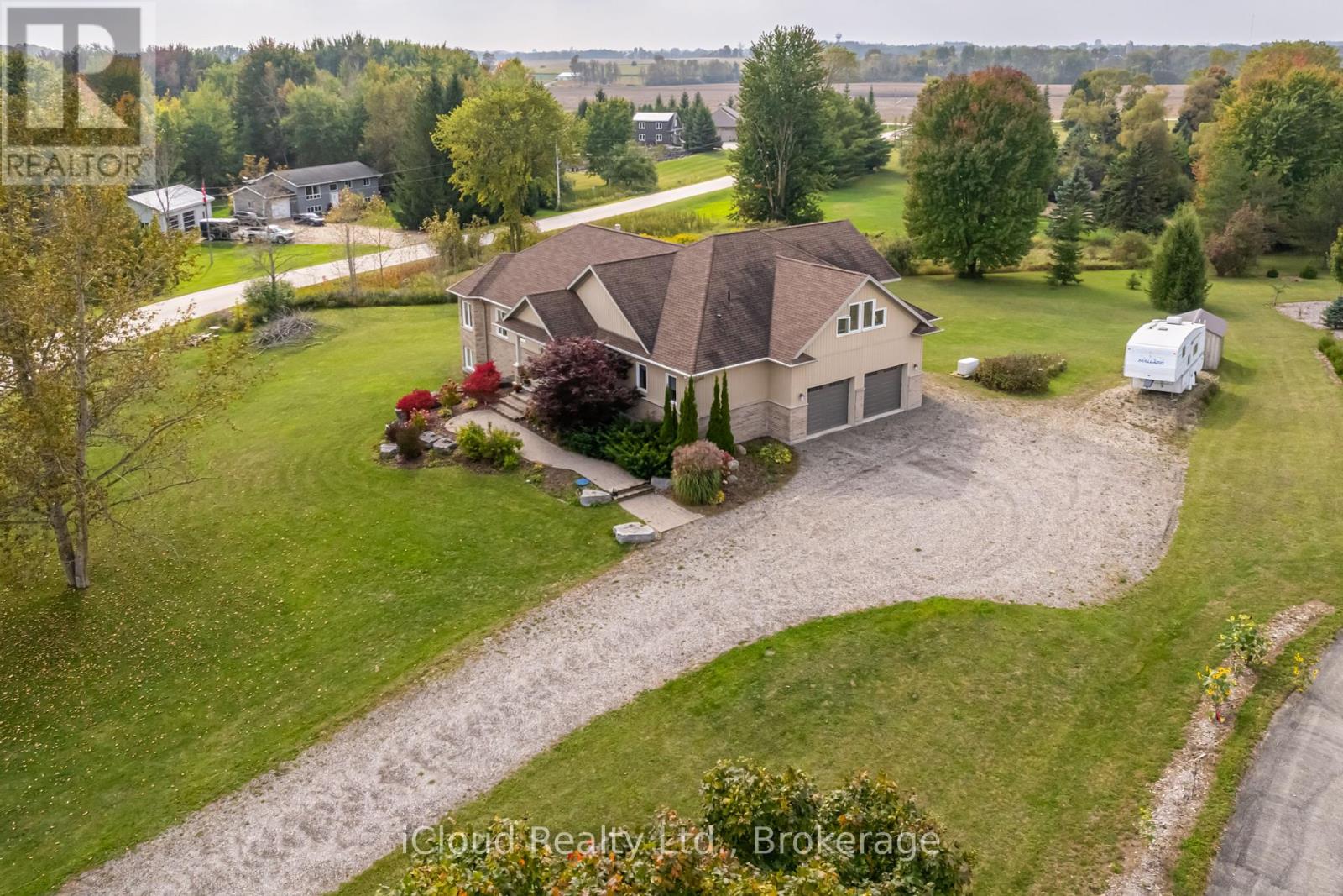 16 Highland Road, Minto, Ontario  N0G 1M0 - Photo 3 - X12436865