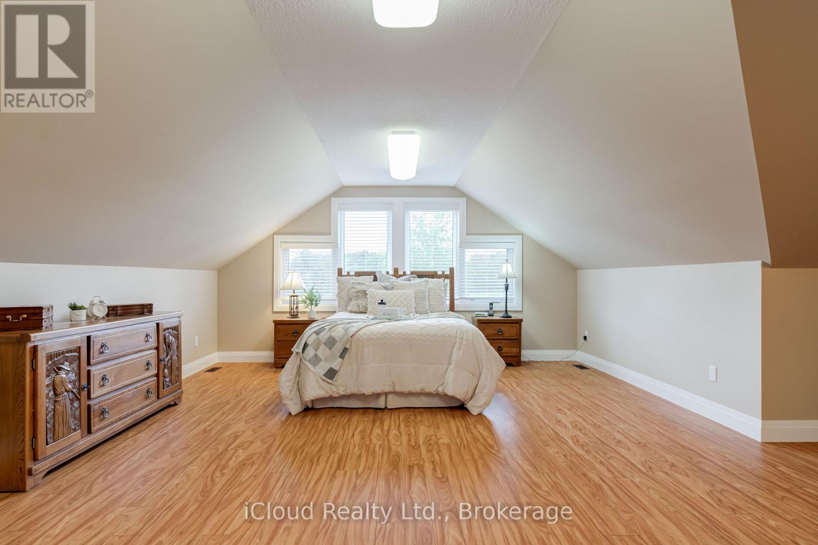 16 Highland Road, Minto, Ontario  N0G 1M0 - Photo 32 - X12436865