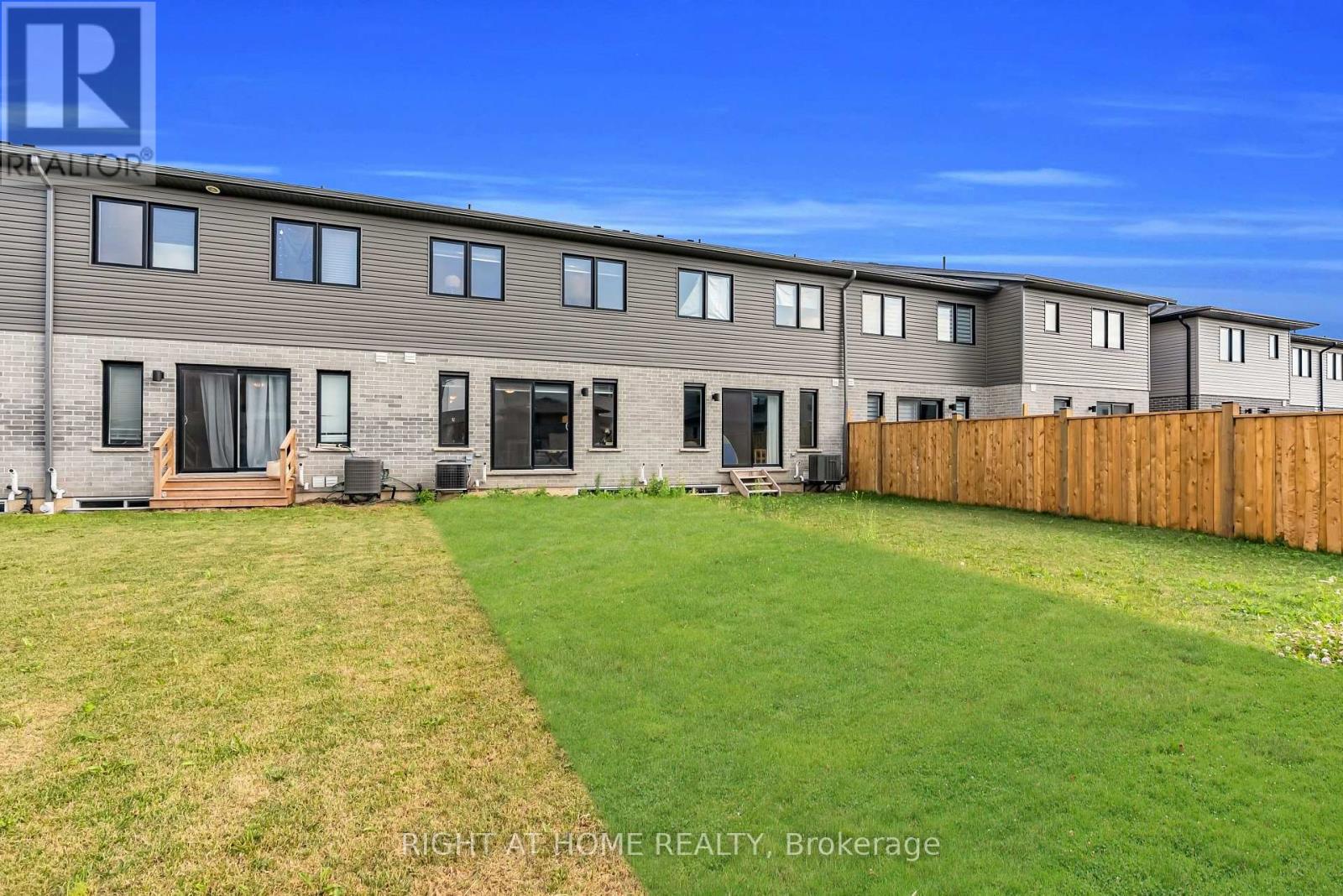 34 Wilkinson Avenue, Cambridge, Ontario  N1S 0E2 - Photo 33 - X12436875