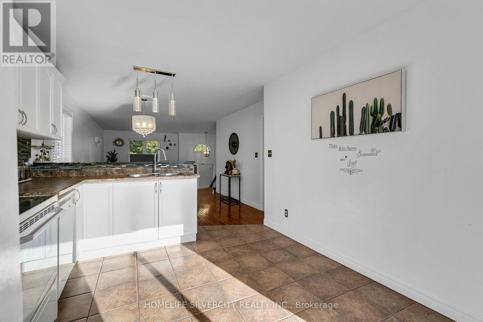 2385 Chateau Avenue, Windsor, Ontario  N8P 1N2 - Photo 11 - X12436878