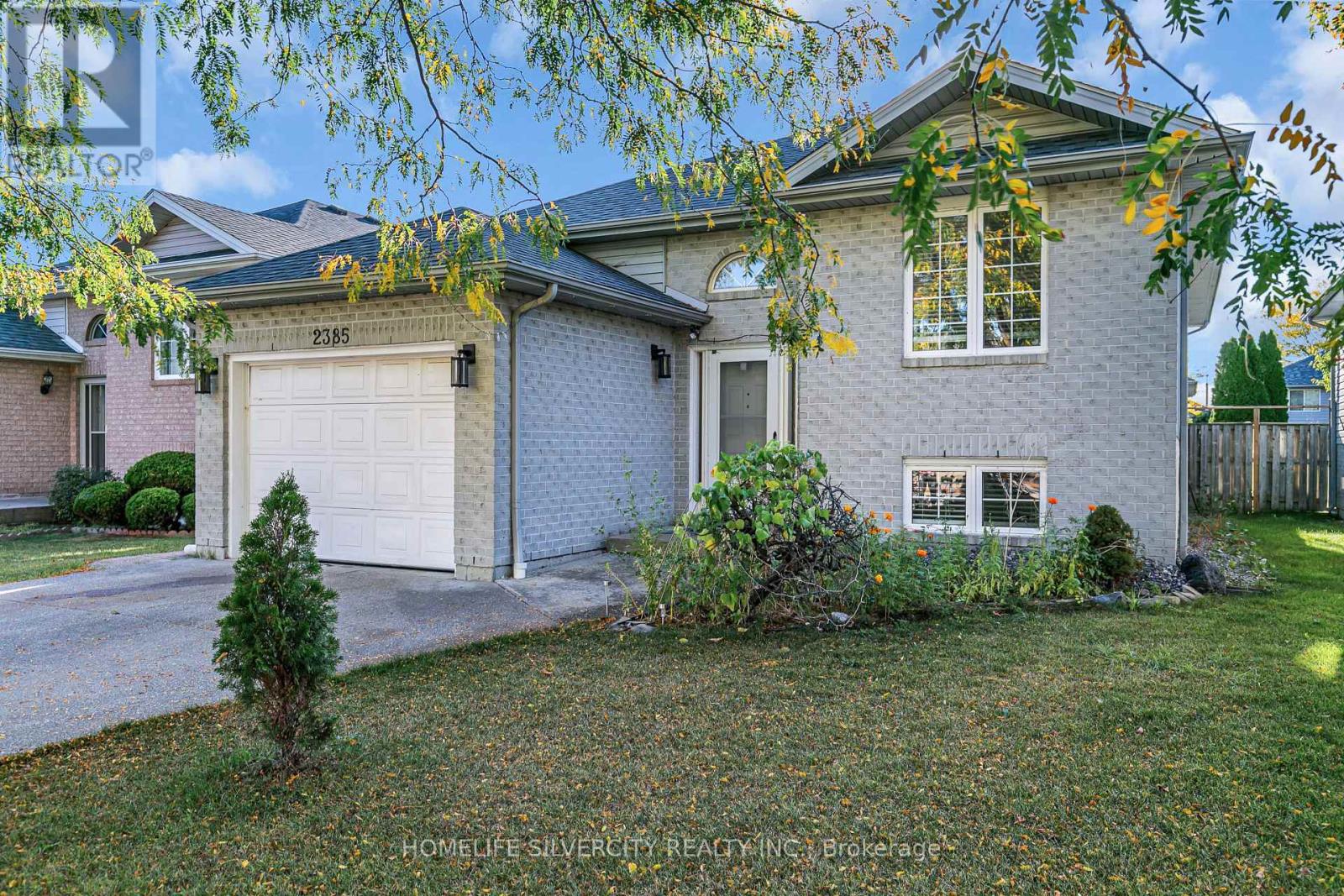 2385 Chateau Avenue, Windsor, Ontario  N8P 1N2 - Photo 2 - X12436878