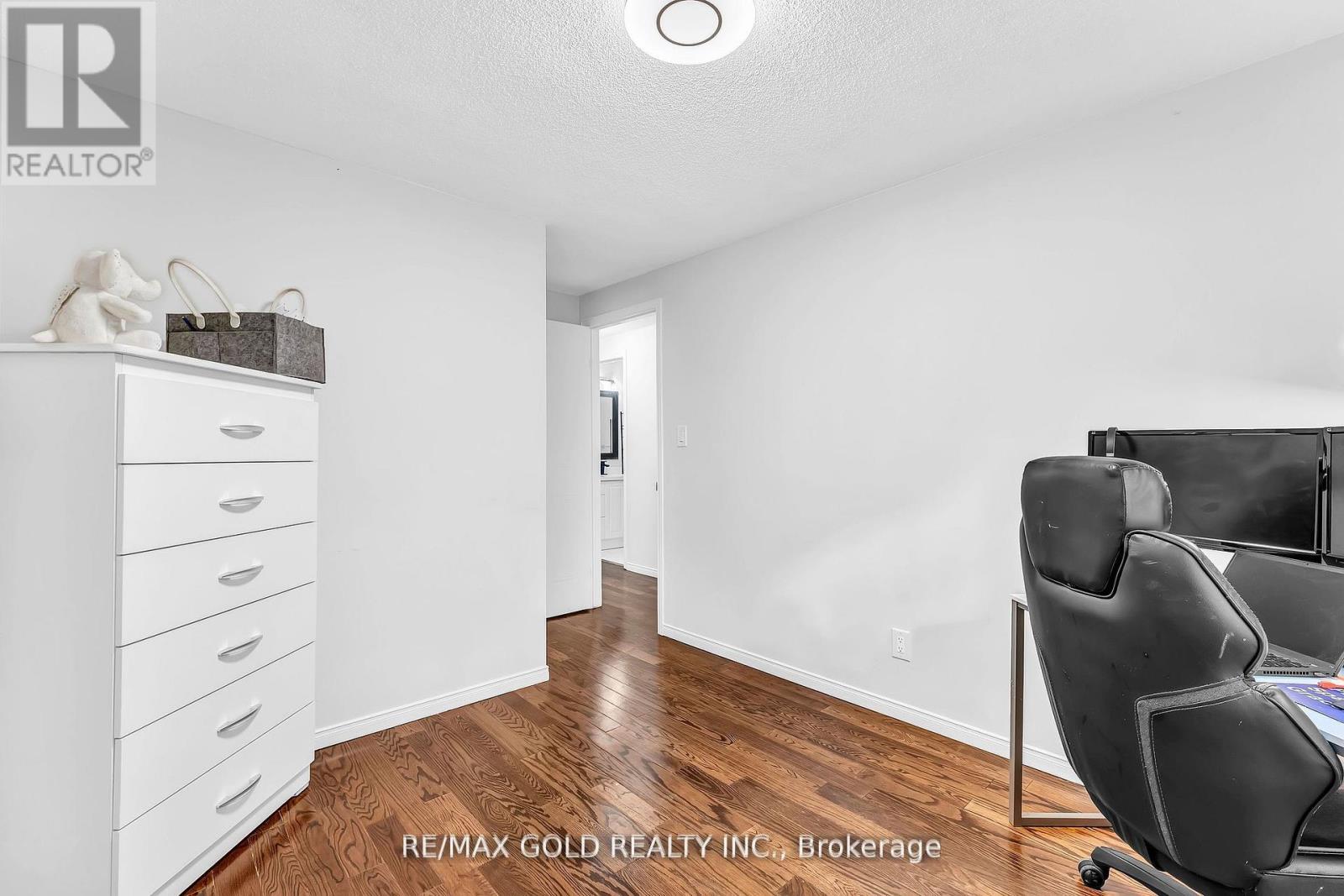 34 - 90 Mooregate Crescent, Kitchener, Ontario  N2M 5P7 - Photo 23 - X12436898