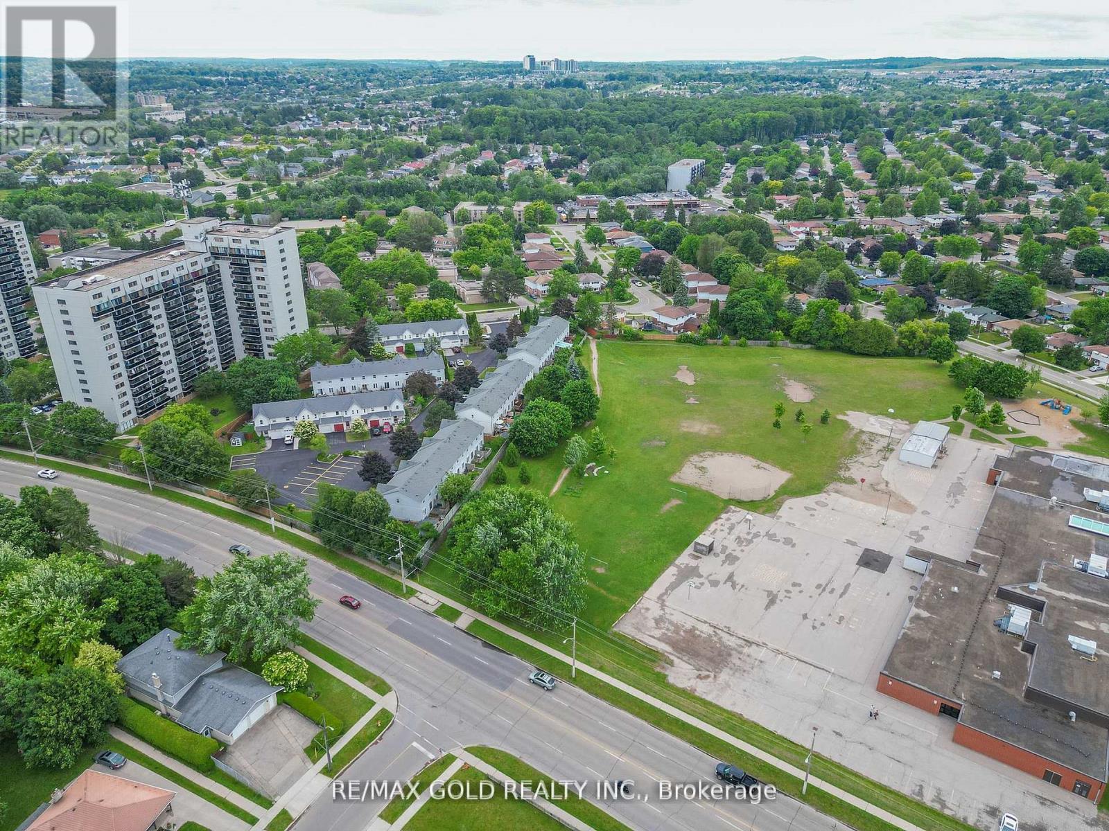 34 - 90 Mooregate Crescent, Kitchener, Ontario  N2M 5P7 - Photo 35 - X12436898