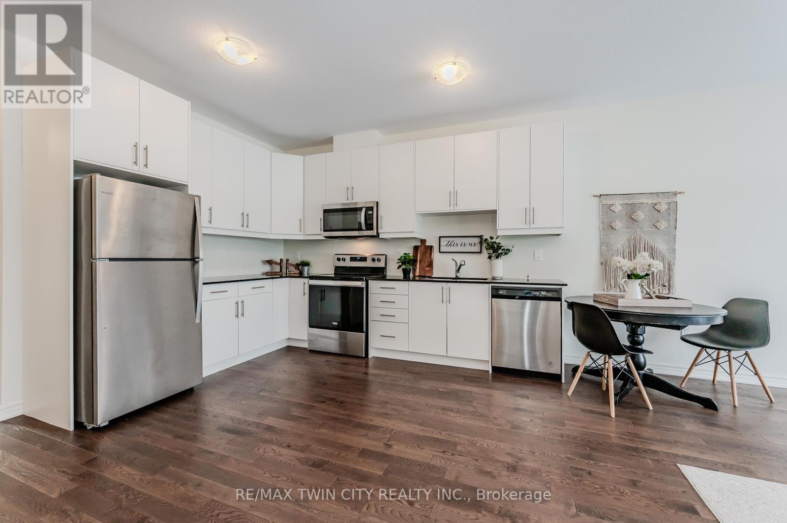 104 Cheryl Avenue, North Perth, Ontario  N0G 1B0 - Photo 6 - X12436899