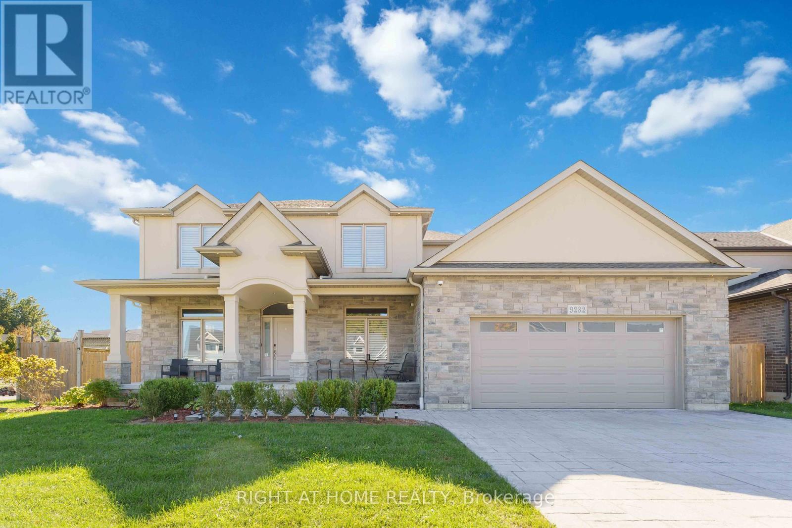 9232 Shoveller Drive, Niagara Falls, Ontario  L2H 0M3 - Photo 1 - X12436902