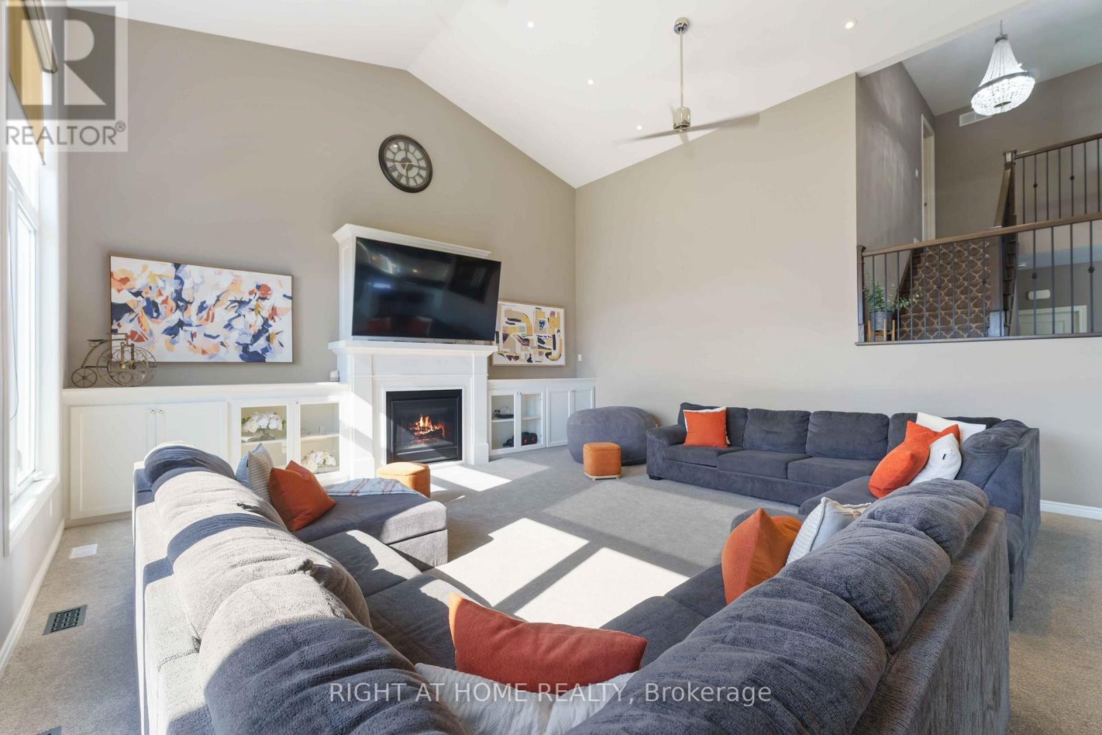 9232 Shoveller Drive, Niagara Falls, Ontario  L2H 0M3 - Photo 11 - X12436902