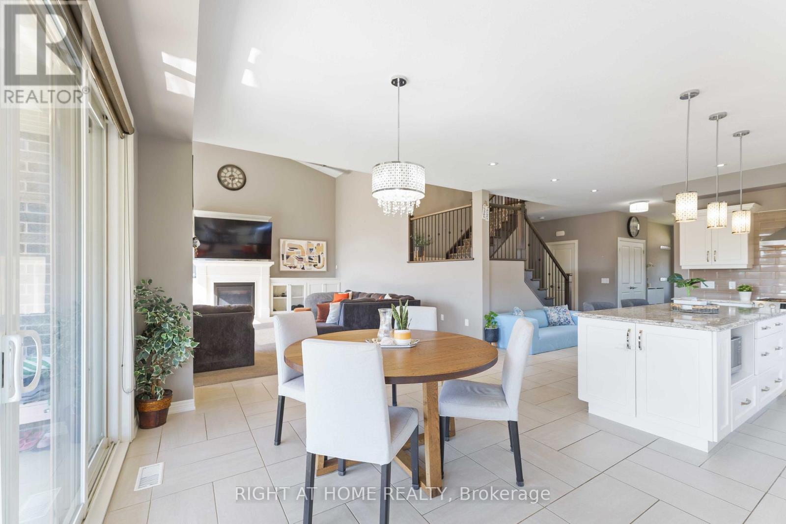 9232 Shoveller Drive, Niagara Falls, Ontario  L2H 0M3 - Photo 15 - X12436902