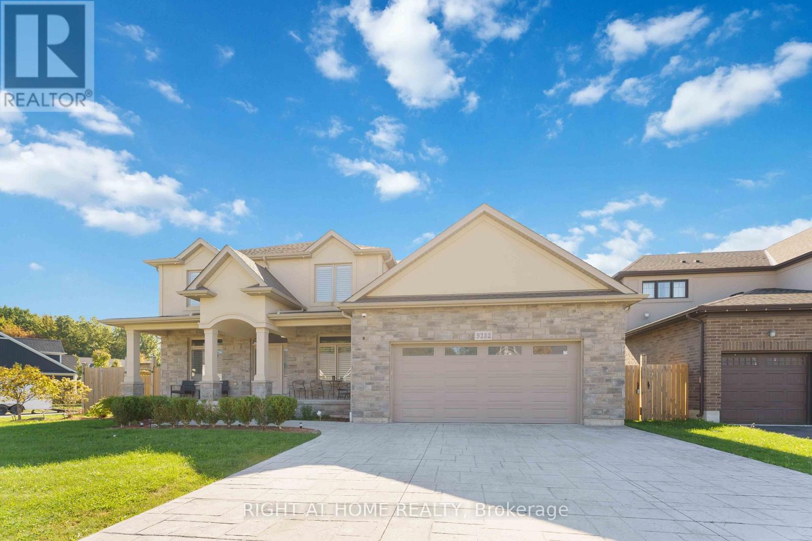 9232 Shoveller Drive, Niagara Falls, Ontario  L2H 0M3 - Photo 3 - X12436902