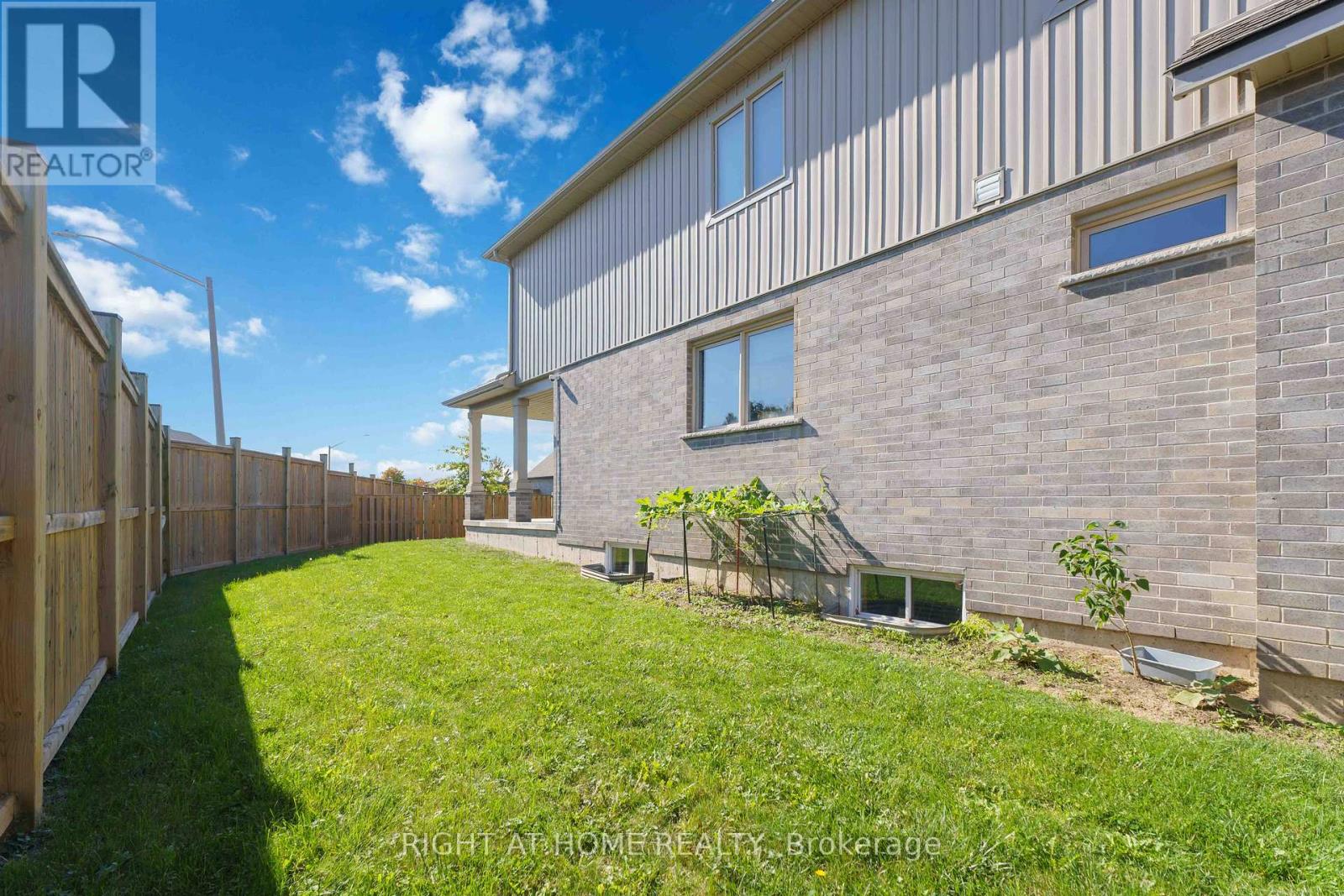 9232 Shoveller Drive, Niagara Falls, Ontario  L2H 0M3 - Photo 40 - X12436902