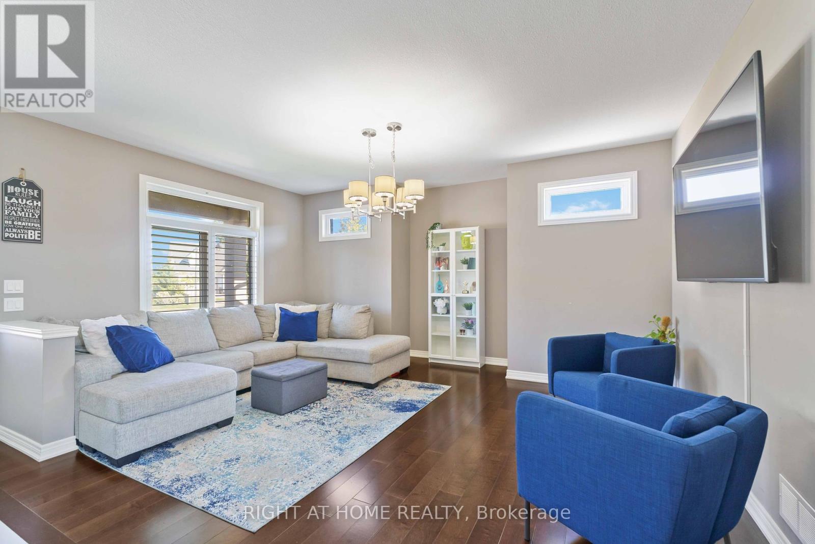 9232 Shoveller Drive, Niagara Falls, Ontario  L2H 0M3 - Photo 8 - X12436902