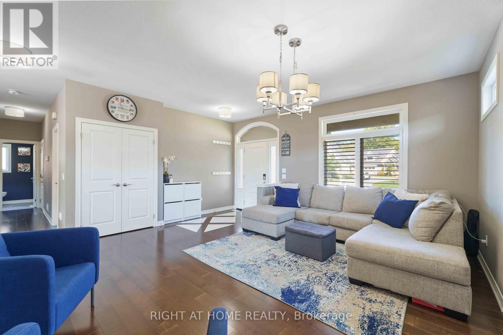9232 Shoveller Drive, Niagara Falls, Ontario  L2H 0M3 - Photo 9 - X12436902