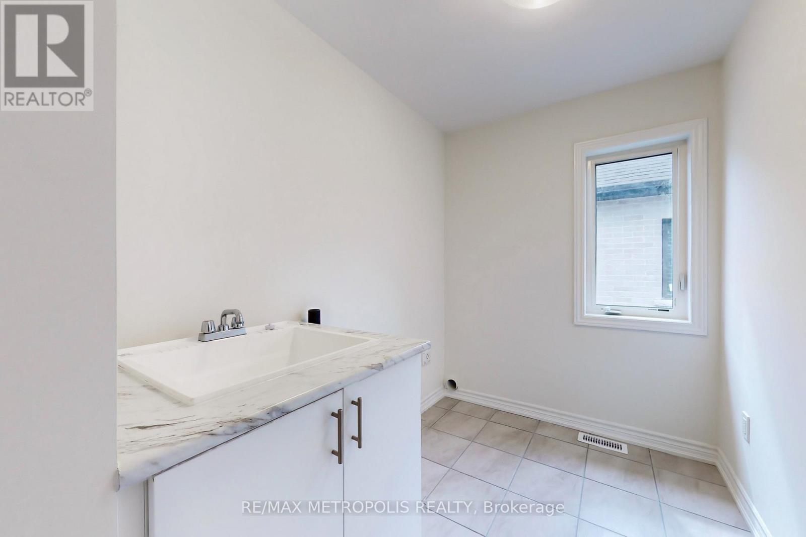 285 Flavelle Way, Peterborough, Ontario  K9K 0J2 - Photo 43 - X12436909