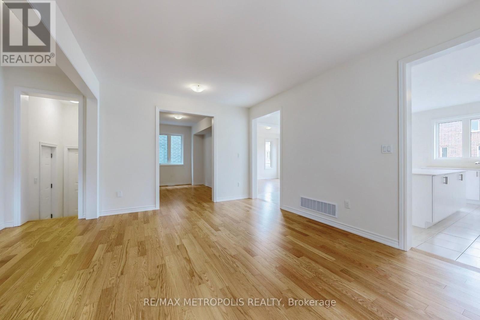 285 Flavelle Way, Peterborough, Ontario  K9K 0J2 - Photo 6 - X12436909