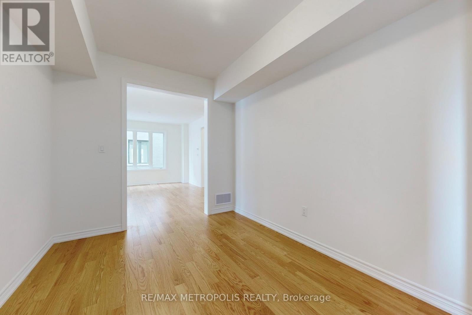 285 Flavelle Way, Peterborough, Ontario  K9K 0J2 - Photo 8 - X12436909