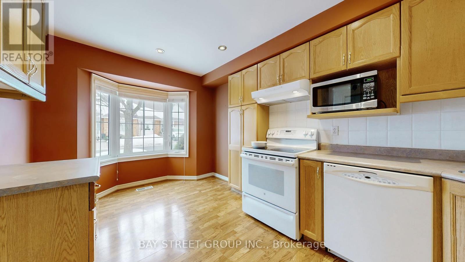 34 - 810 Golf Links Road, Hamilton, Ontario  L9K 1J7 - Photo 13 - X12436926
