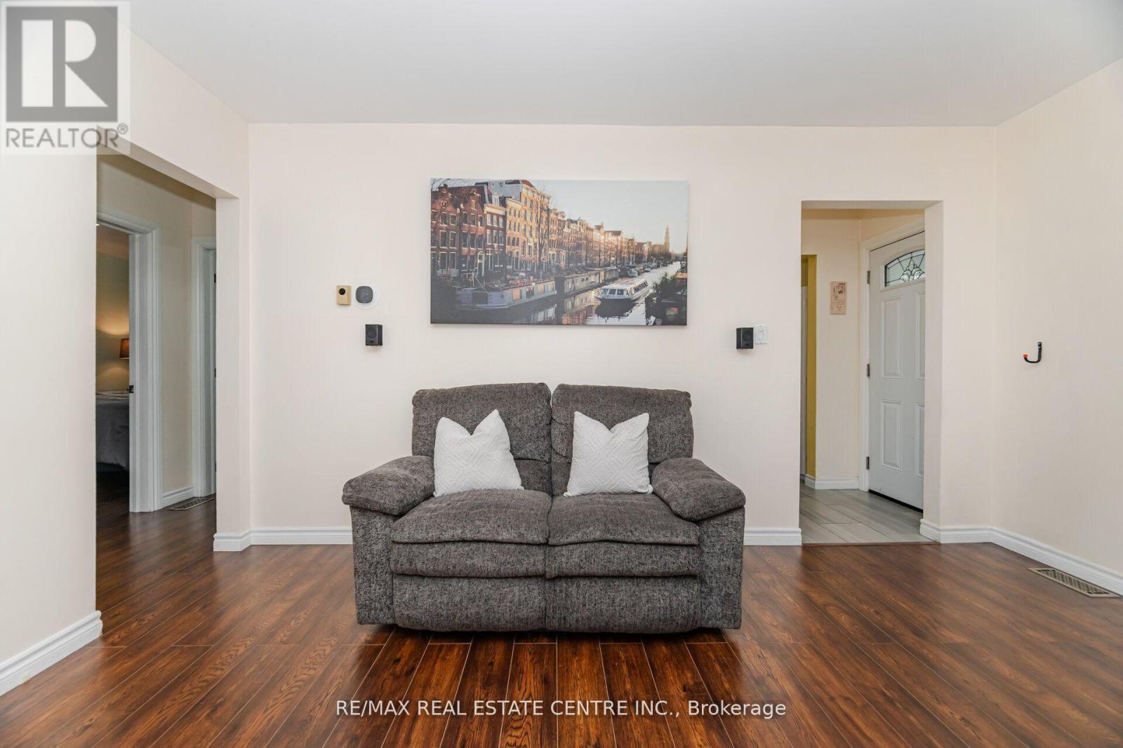 19 Seneca Drive, Kitchener, Ontario  N2M 3H1 - Photo 13 - X12436963