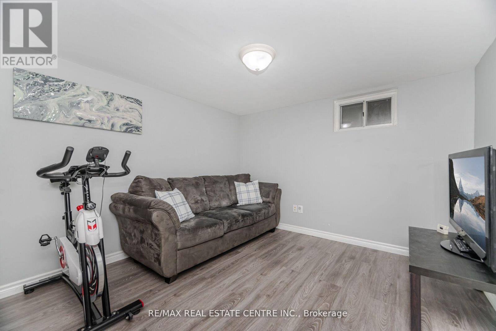 19 Seneca Drive, Kitchener, Ontario  N2M 3H1 - Photo 30 - X12436963