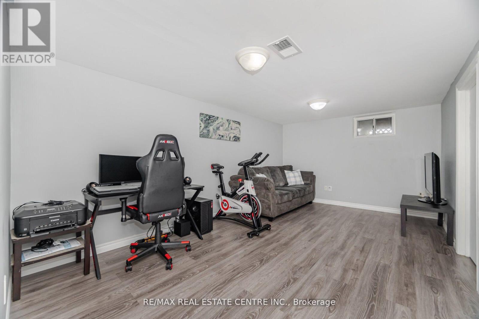 19 Seneca Drive, Kitchener, Ontario  N2M 3H1 - Photo 33 - X12436963
