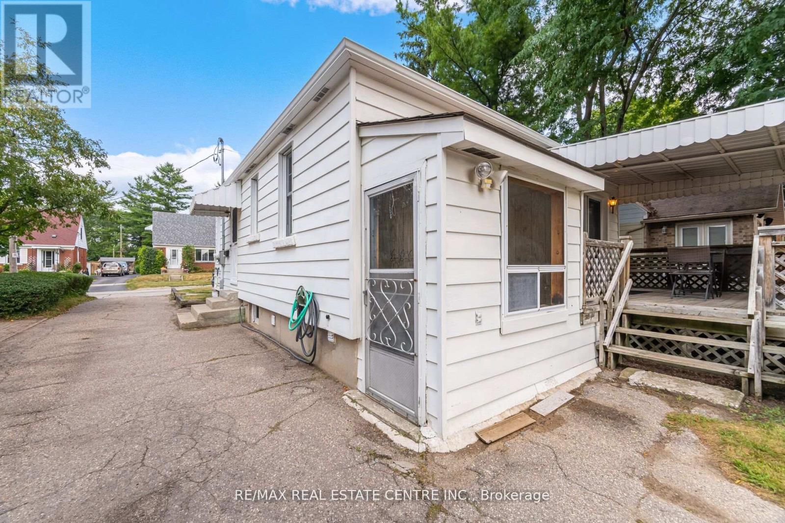 19 Seneca Drive, Kitchener, Ontario  N2M 3H1 - Photo 44 - X12436963