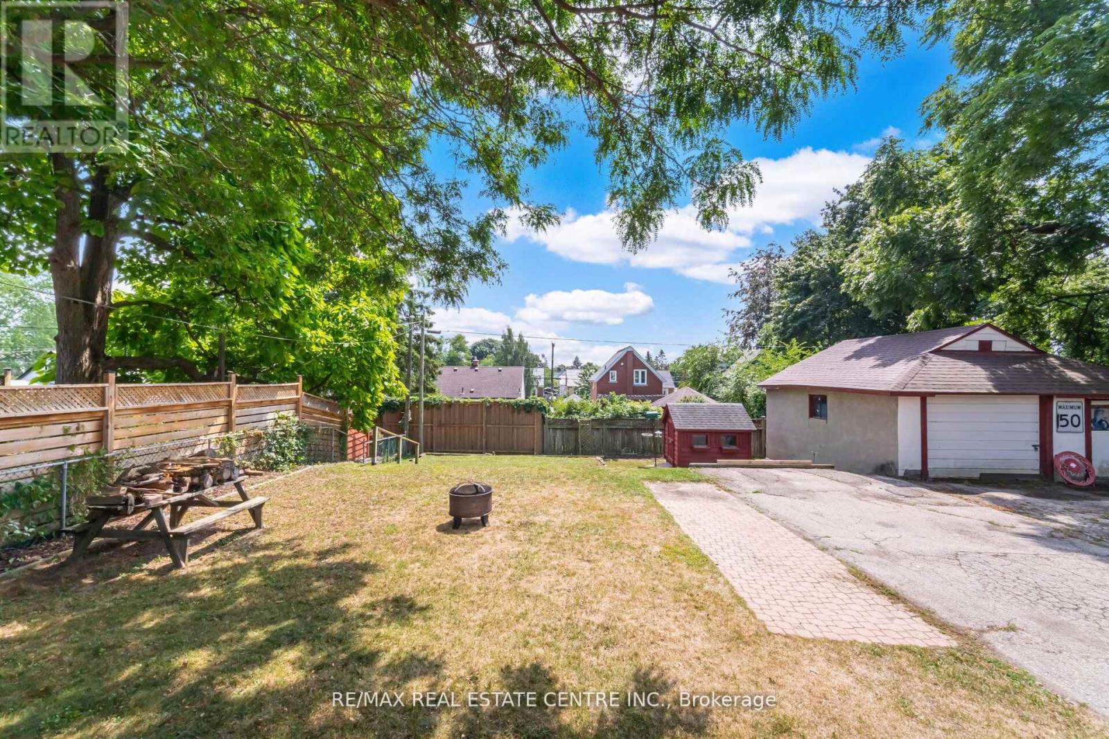 19 Seneca Drive, Kitchener, Ontario  N2M 3H1 - Photo 48 - X12436963
